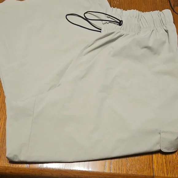 Women's Light Green Active Cargo Pants - Picture 2 of 6